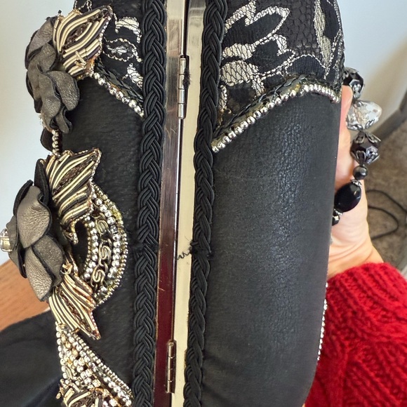 Mary Frances Black Silver Floral Clutch Pewter Rose 10-226 Rare Collectible - Picture 10 of 11